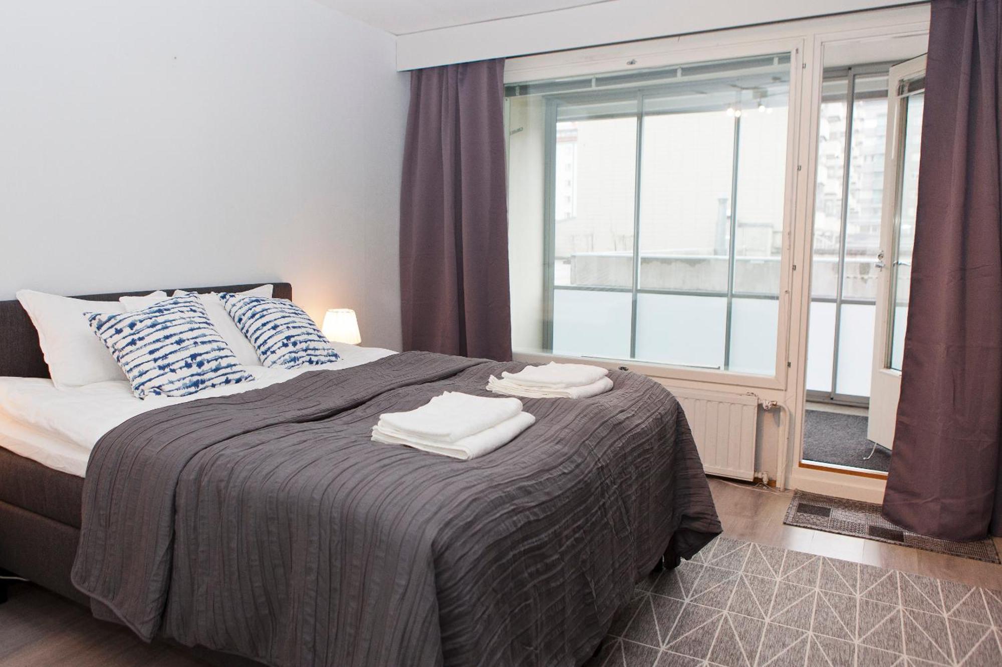 Center Located, Two-room Flat With Patio And Wifi Апартаменты