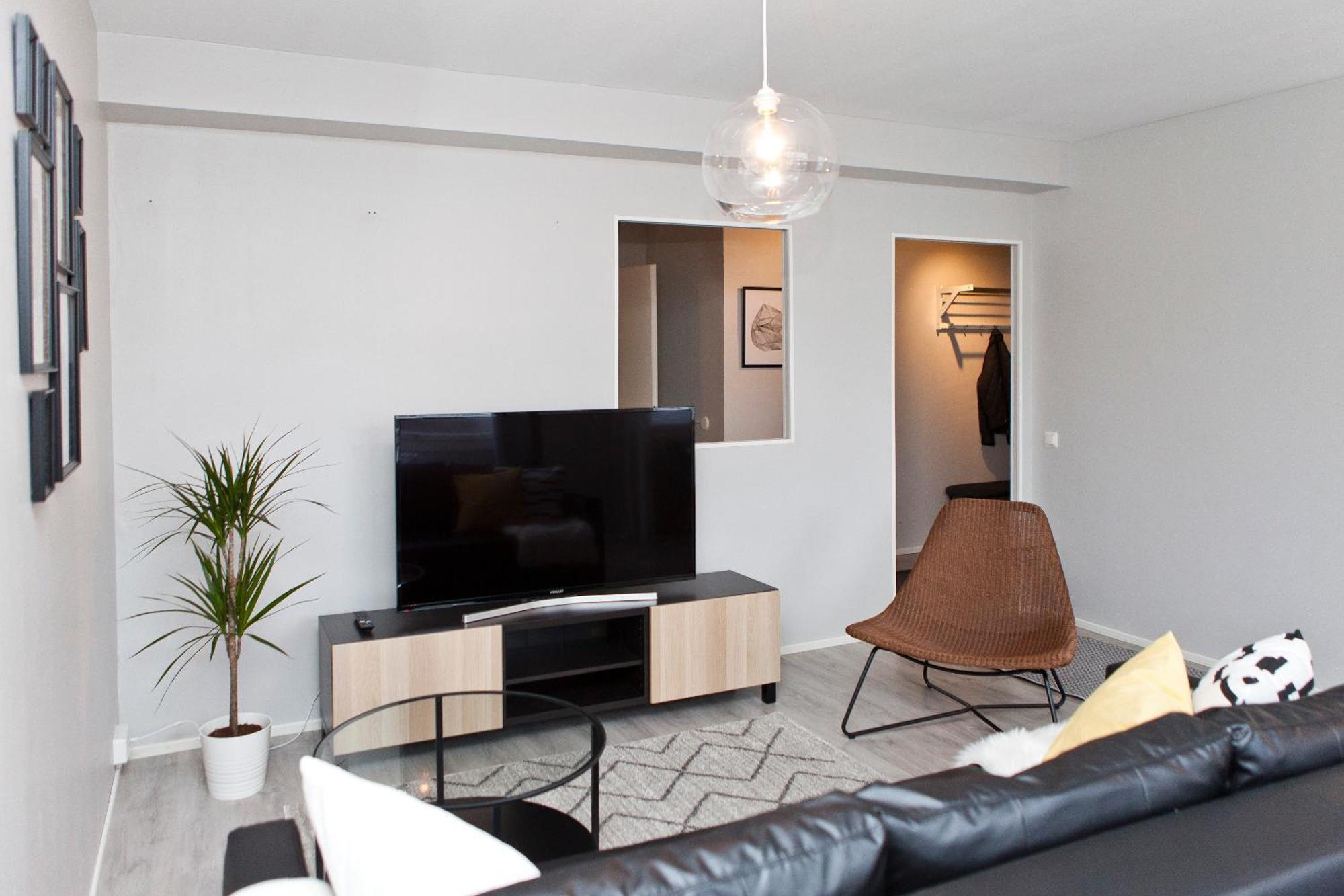 Center Located, Two-room Flat With Patio And Wifi *