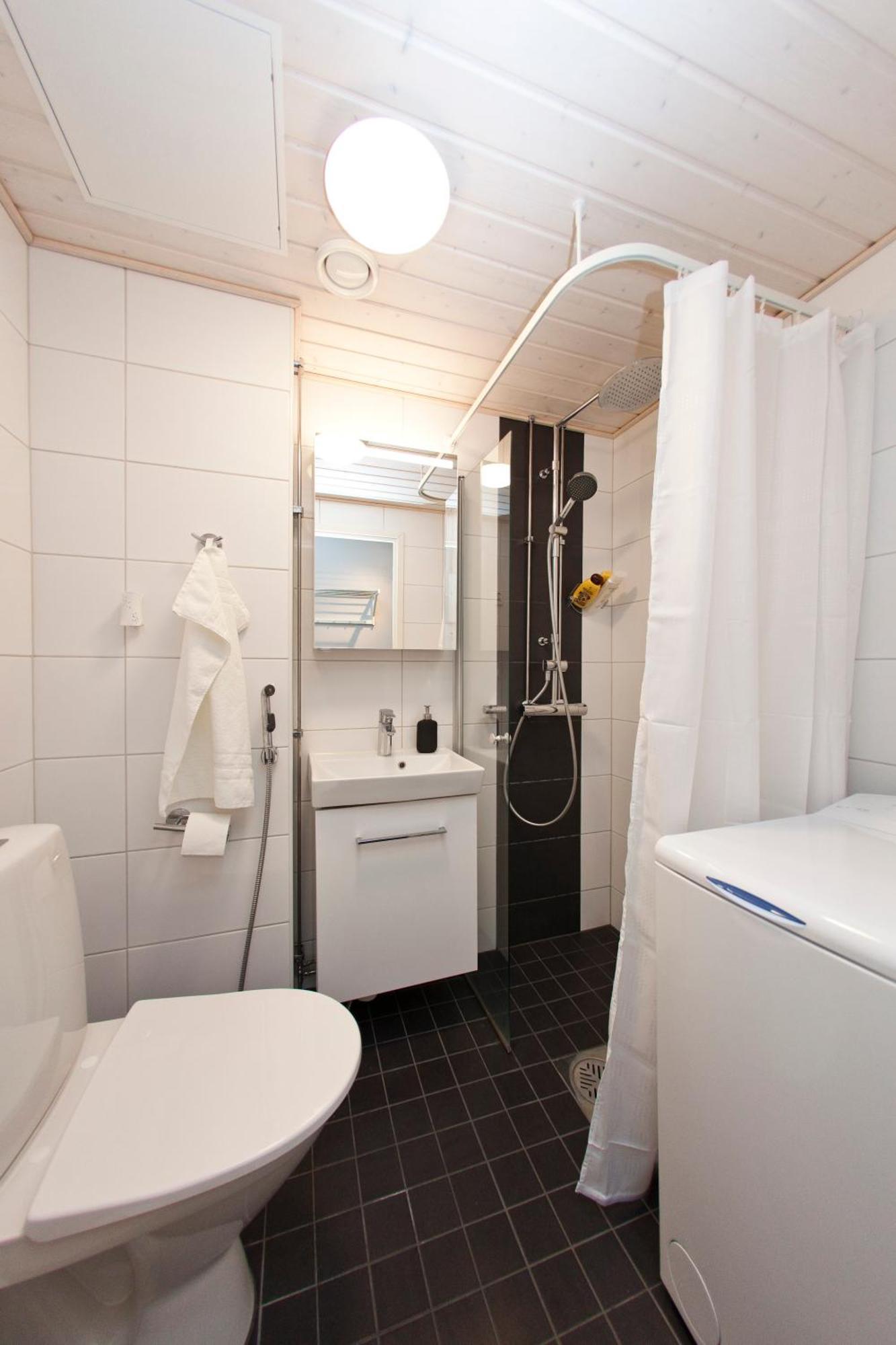 Center Located, Two-room Flat With Patio And Wifi *